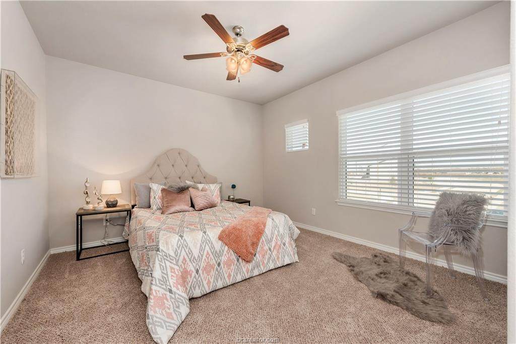 537 Hayes Lane - Photo 1