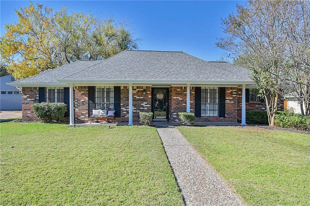 2519 Whispering Oaks - Photo 1