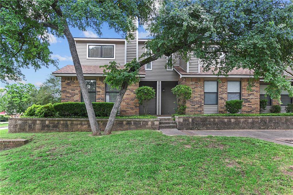2320 Jaguar Drive - Photo 1