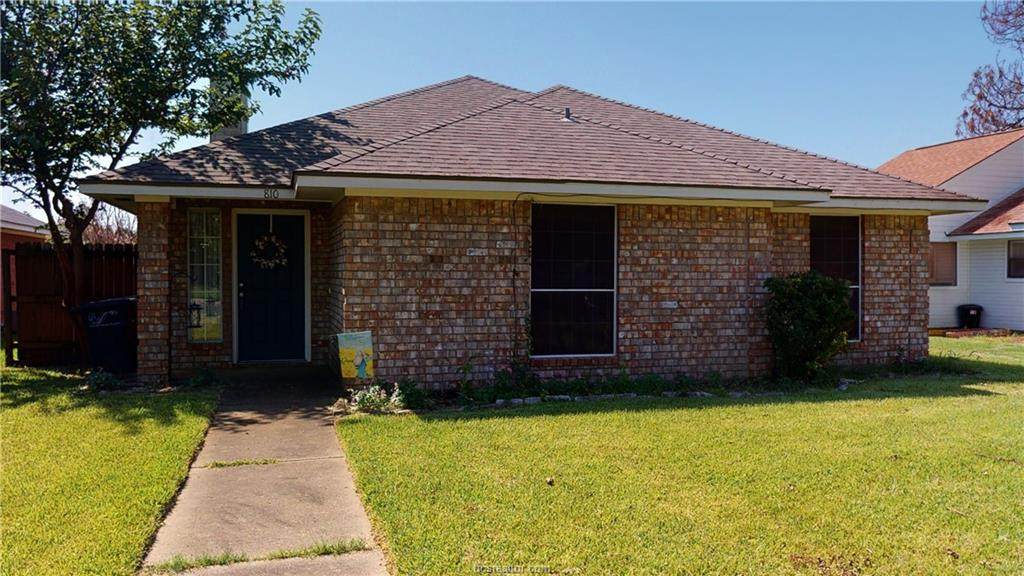 810 Camellia Court - Photo 1