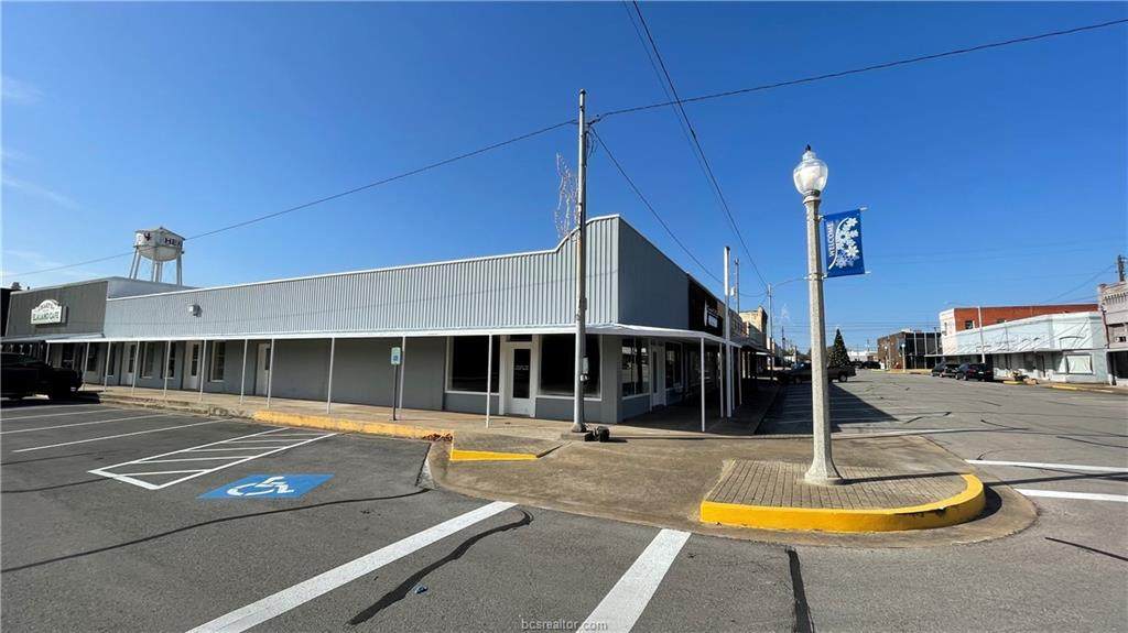 220 Magnolia Street - Photo 1
