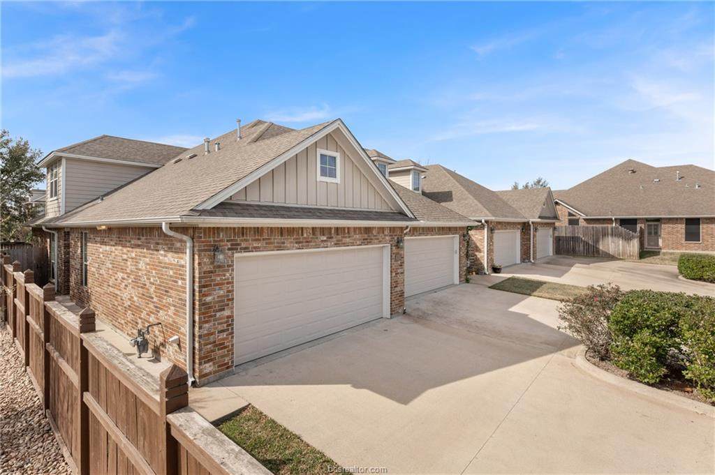 4314 Whispering Creek Court - Photo 1