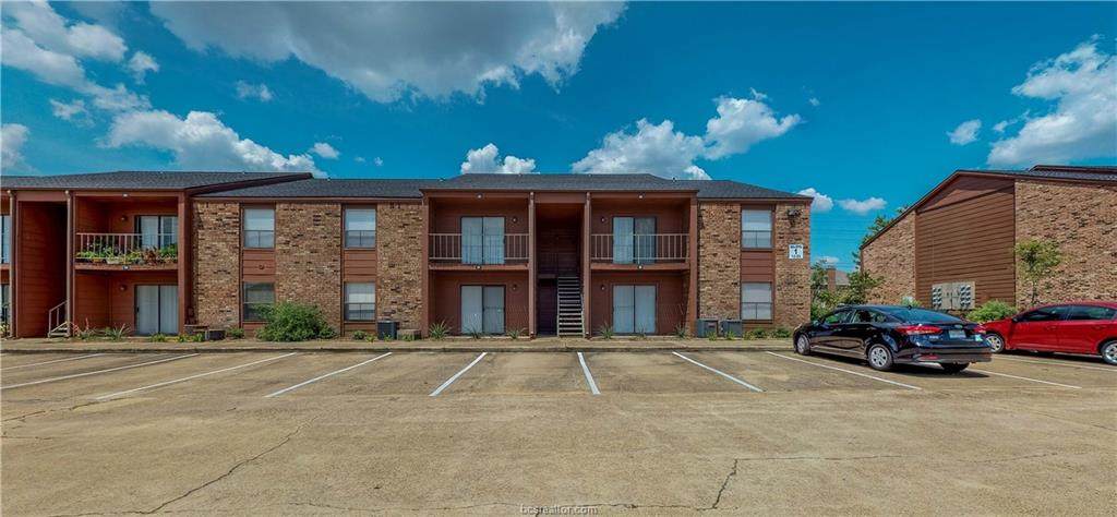 904 University Oaks Drive - Photo 1
