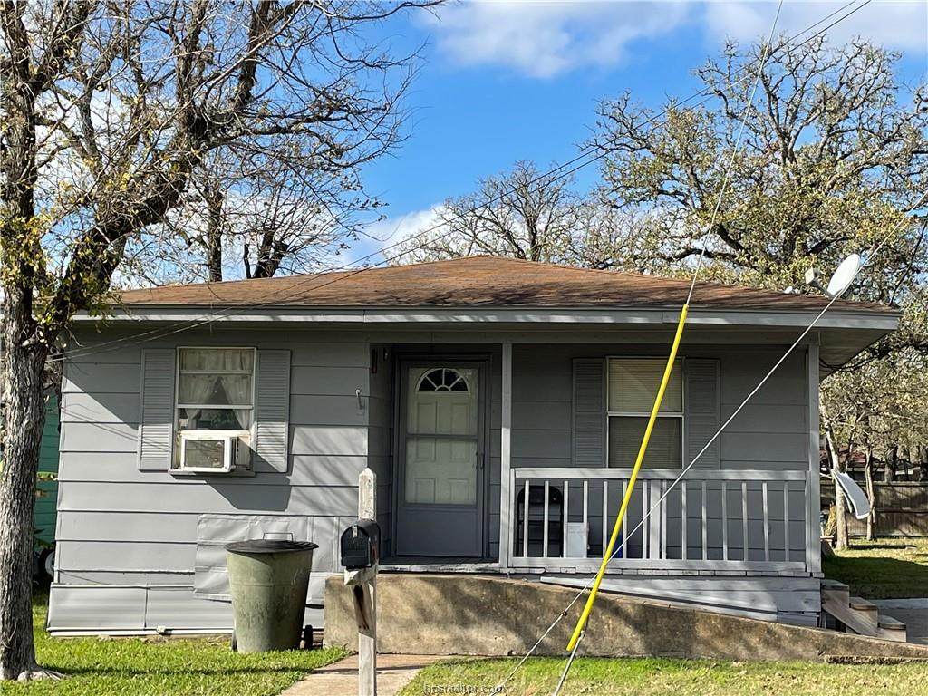 1806 Bamboo Street - Photo 1