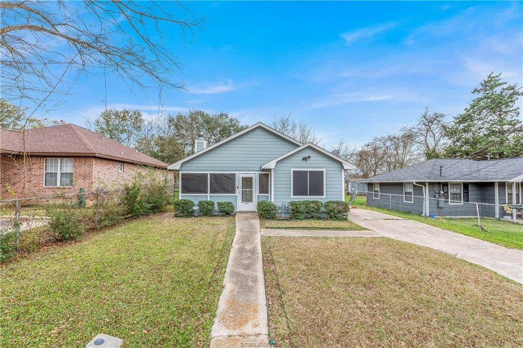 1013 16th Street - Photo 1