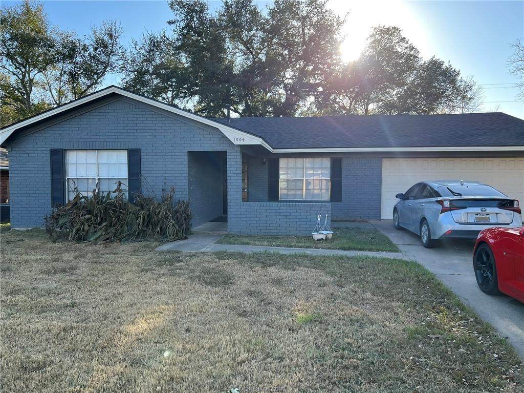 1004 Holik Drive - Photo 1