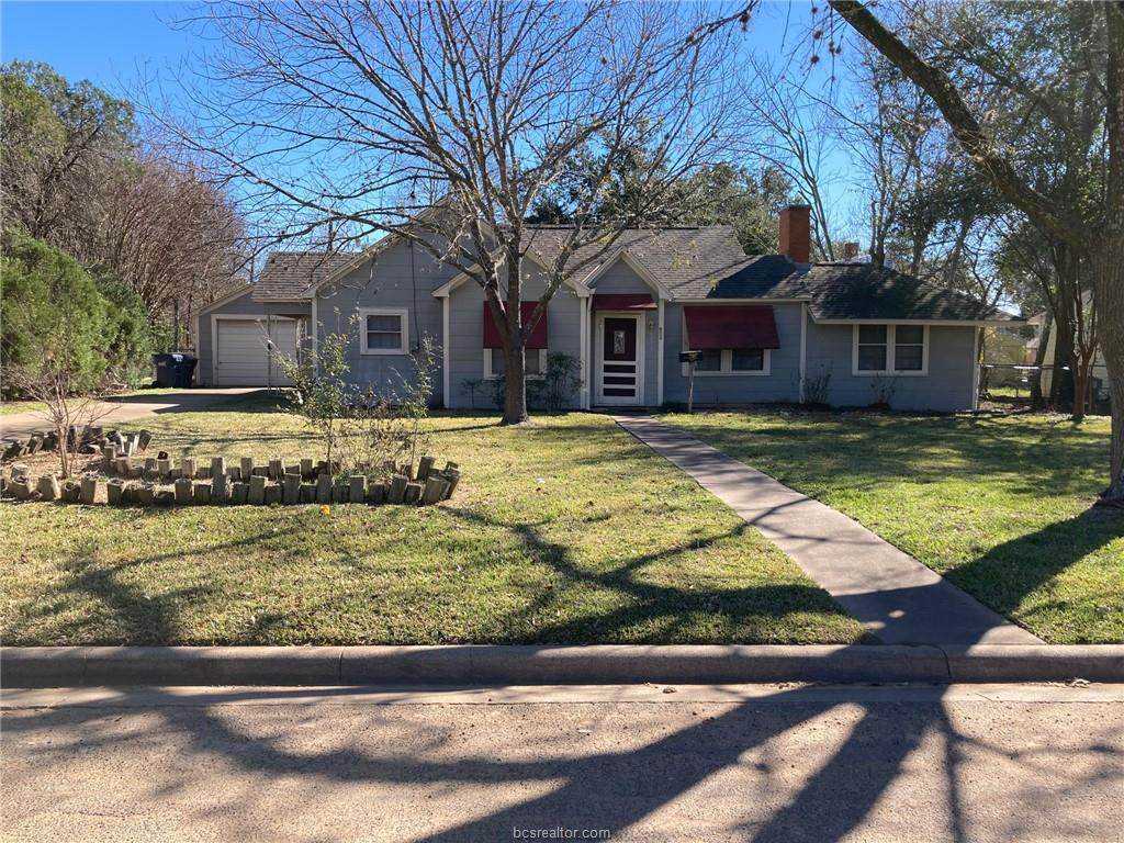 202 Gilchrist - Photo 1