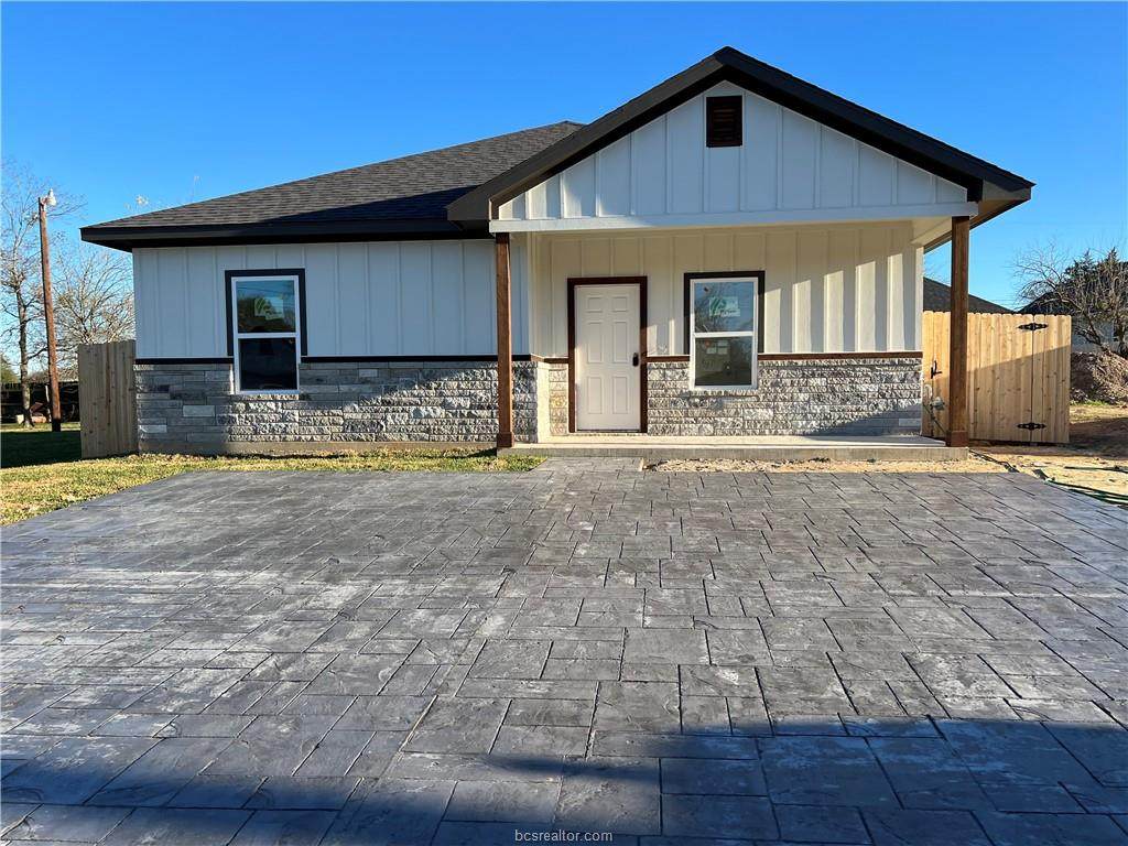 1213 Henderson Street - Photo 1