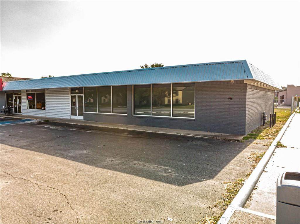 1802 Welsh Avenue - Photo 1