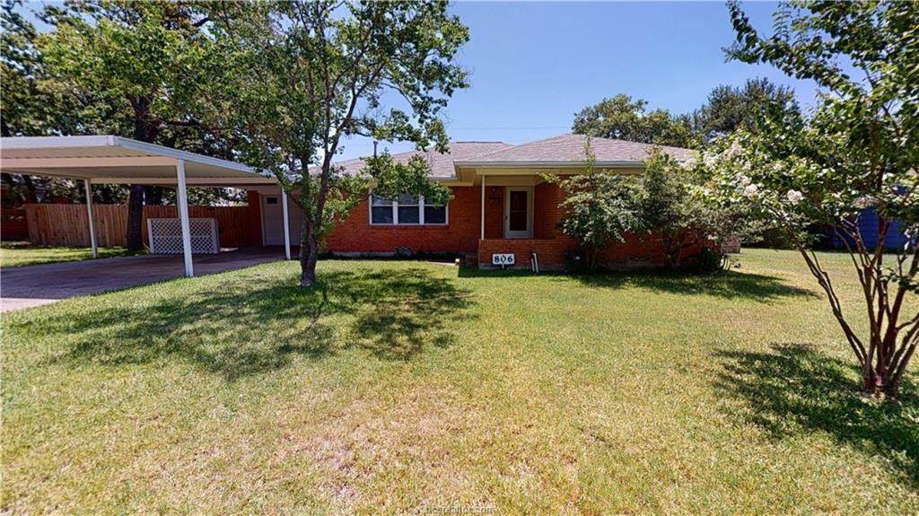 806 Gilchrist Avenue - Photo 1