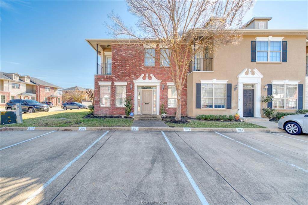 201 Forest Drive - Photo 1