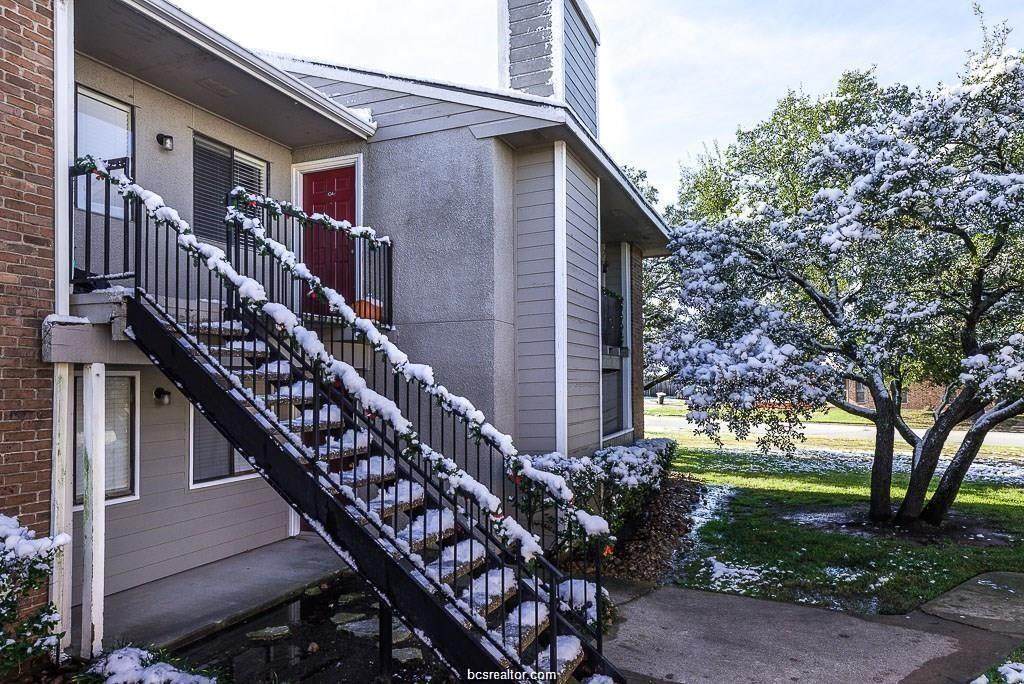 1901 Holleman Drive - Photo 1