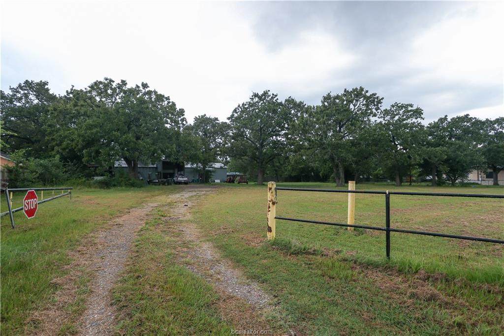 2273 Earl Rudder Frwy - Photo 1