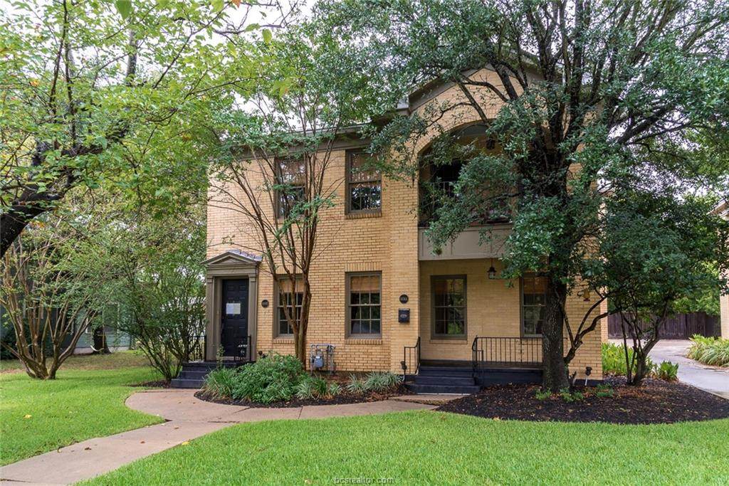 608 33rd Street - Photo 1