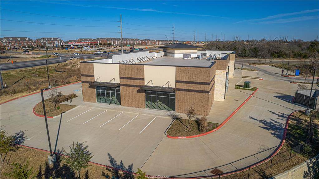 3004 Holleman Dr - Photo 1