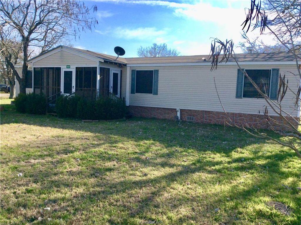 387 Avenue C - Photo 1