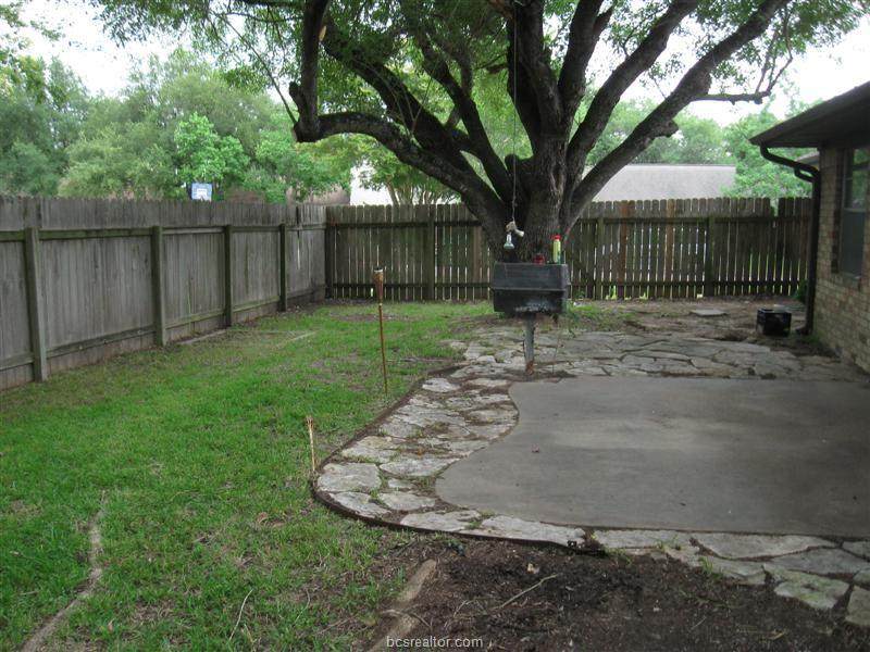1003 Holik Drive - Photo 1