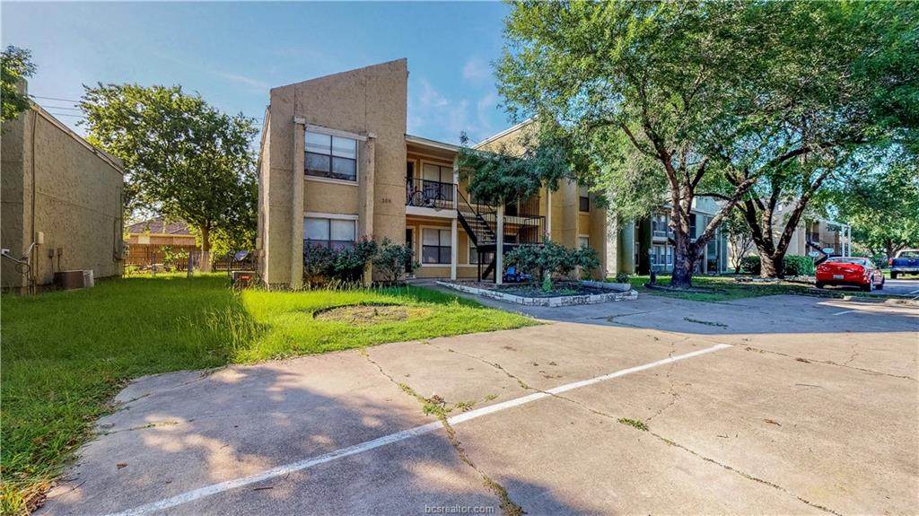 309 Manuel Drive - Photo 1