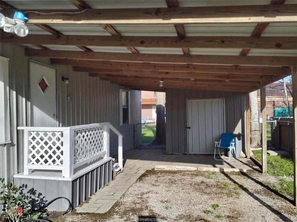 22236 Grimes - Photo 1