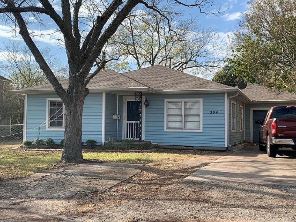 304 Holik Street - Photo 1