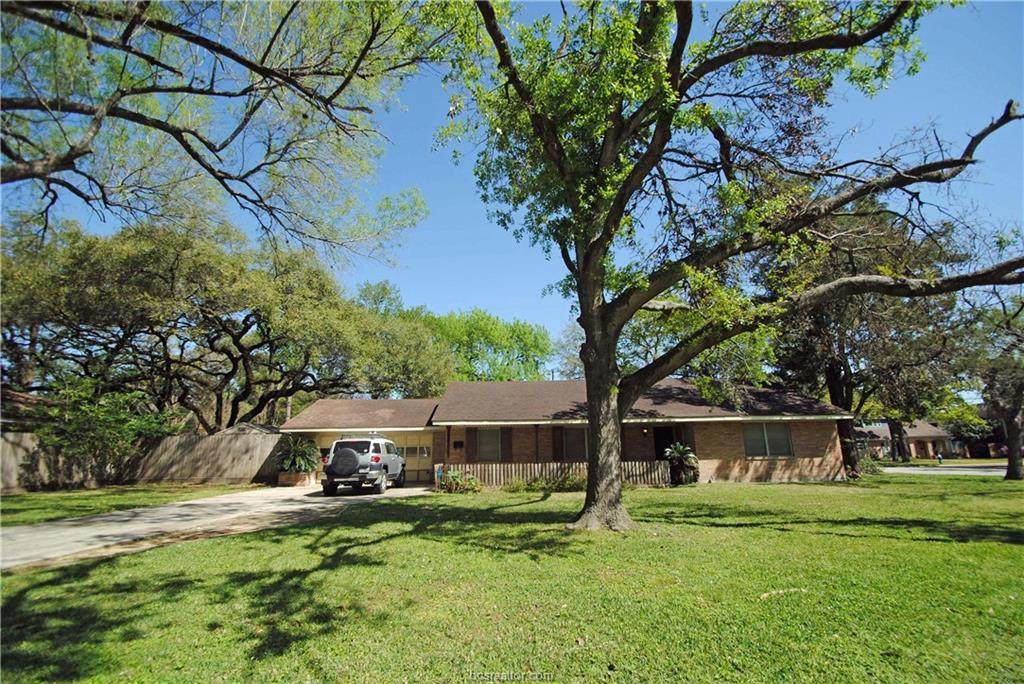 10902 Britoak Lane - Photo 1