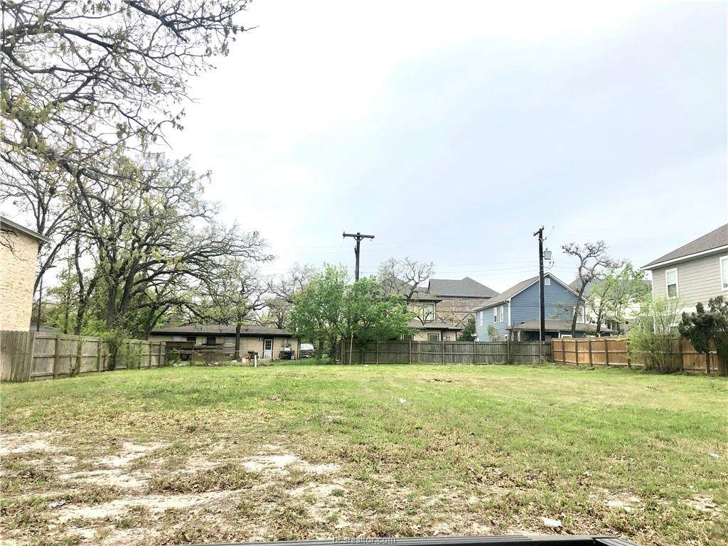4300 Oaklawn Street - Photo 1