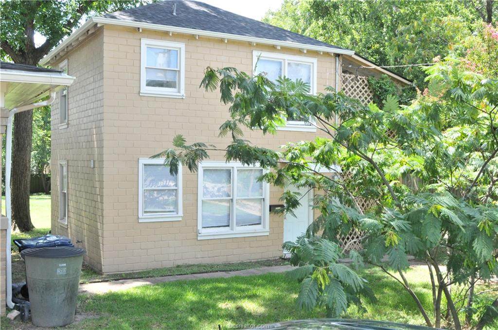 206 Sims Avenue - Photo 1