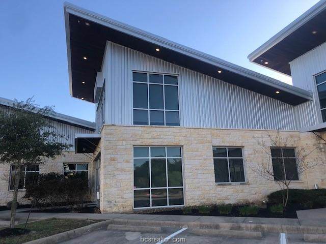 3091 University Drive - Photo 1