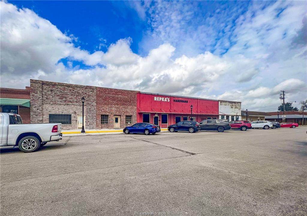719 12th Street - Photo 1