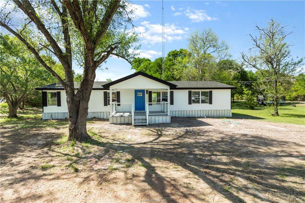 204 Walnut - Photo 1