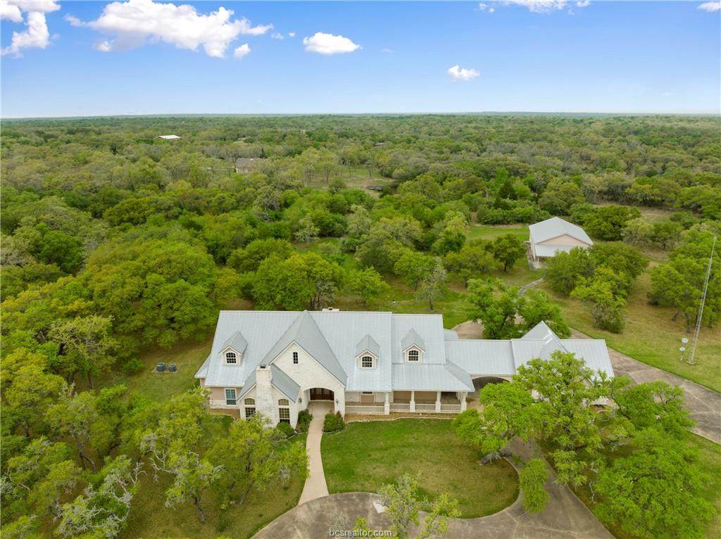1029 Bluebonnet Ln - Photo 1