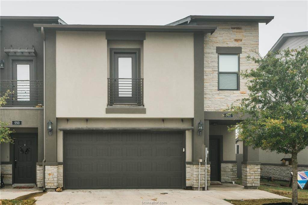 548 Hayes Lane - Photo 1