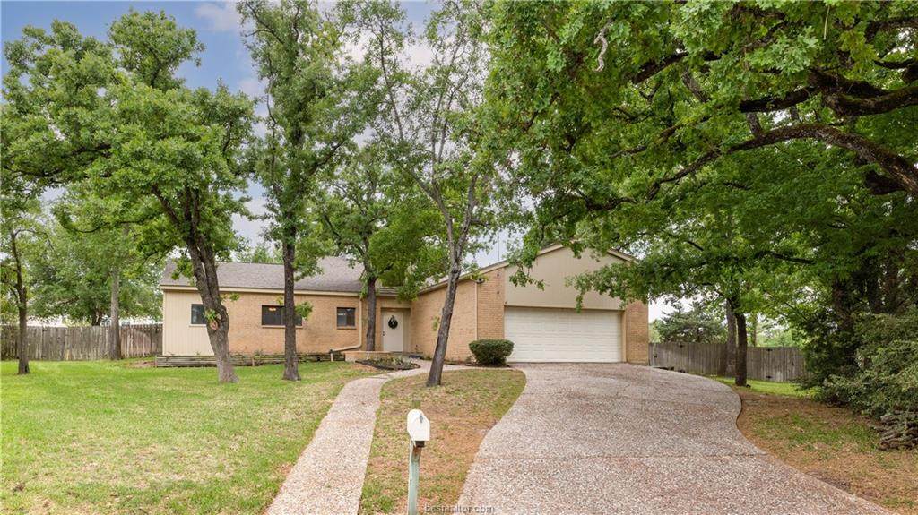 2503 Whispering Oaks - Photo 1