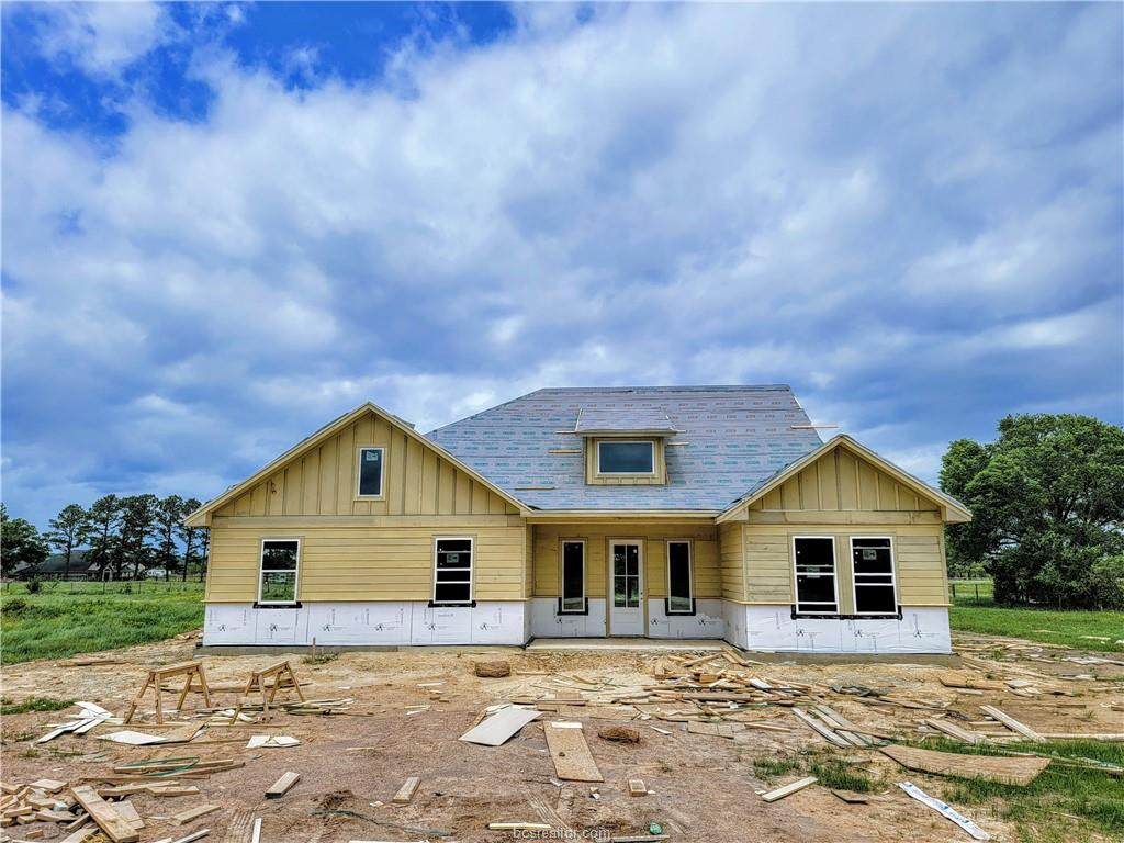 914 Axis Lane - Photo 1