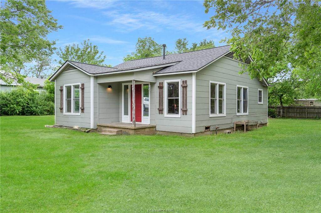 1319 Rochester Street - Photo 1