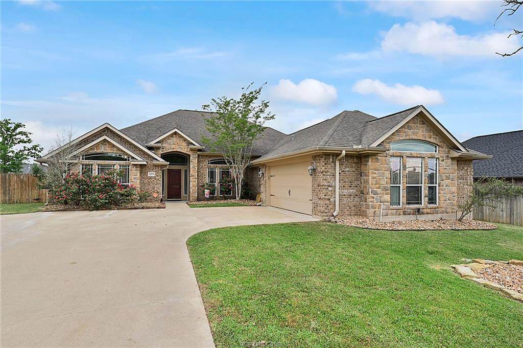 1203 Beacon Court - Photo 1