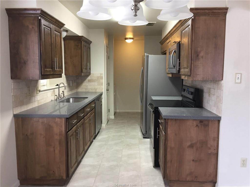 905 Balcones Drive - Photo 1