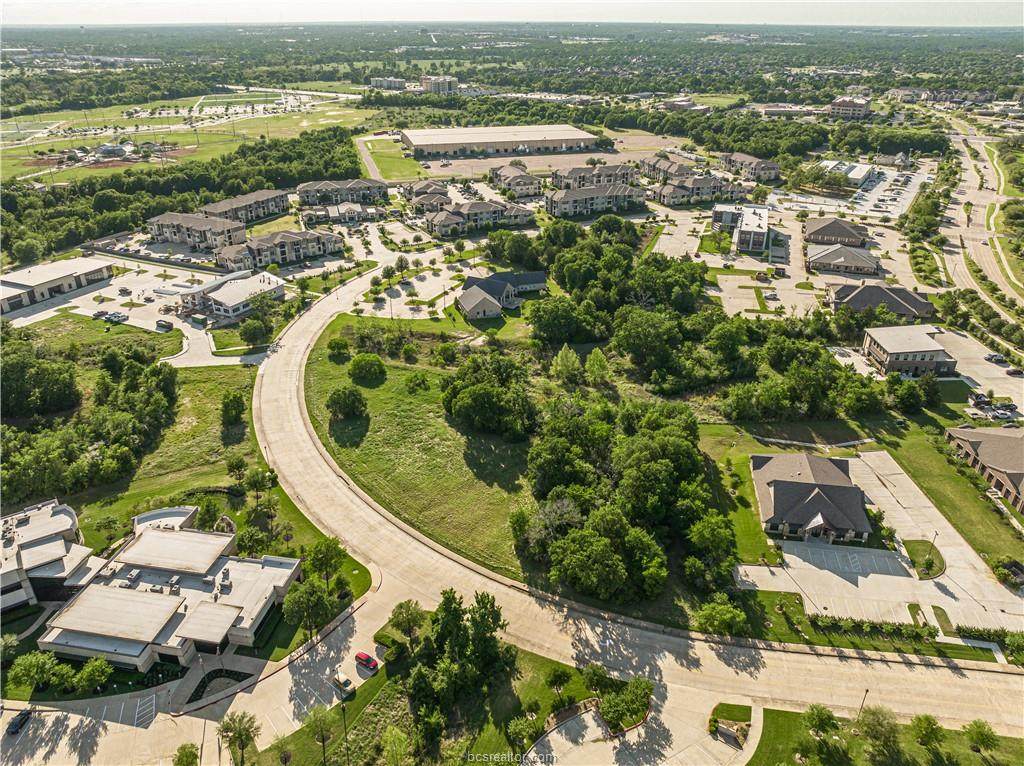 1605 Crescent Pointe Parkway - Photo 1
