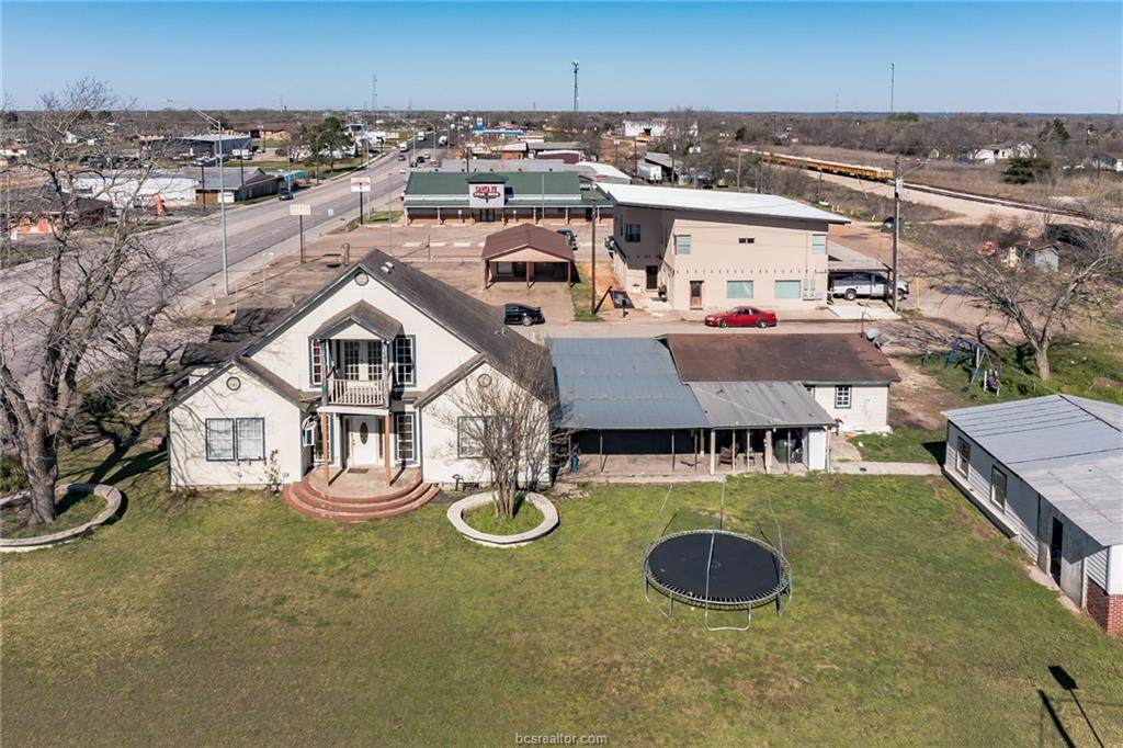 497 West Austin - Photo 1