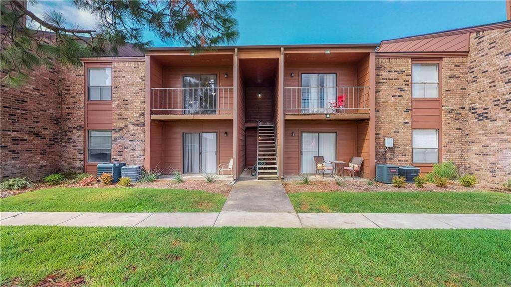 904 University Oaks Boulevard - Photo 1