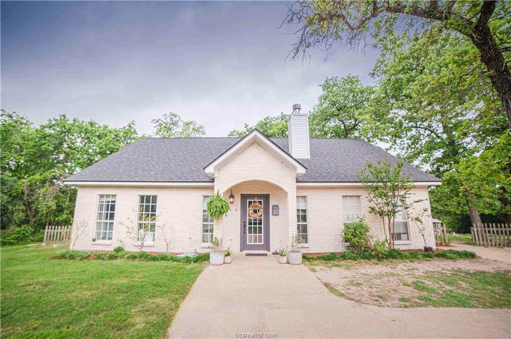 6 Tonkawa Drive - Photo 1