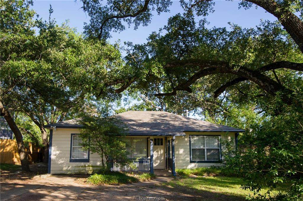 112 Moss Street - Photo 1
