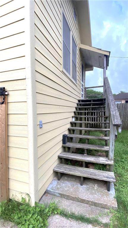 909 Bina Street - Photo 1