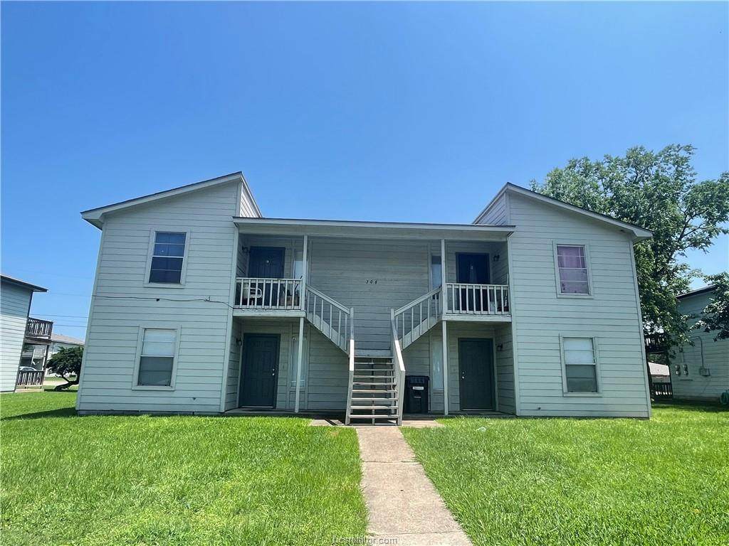 706 Wellesley Court - Photo 1