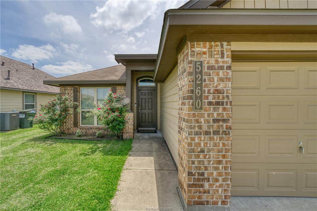 5260 Sagewood Drive - Photo 1