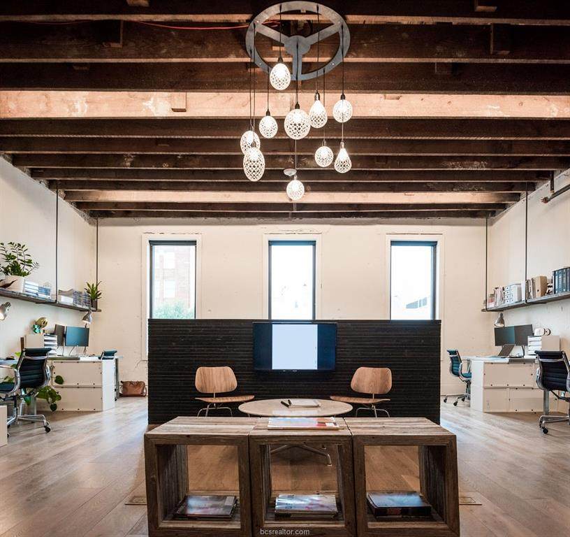 105 Main Street - Photo 1