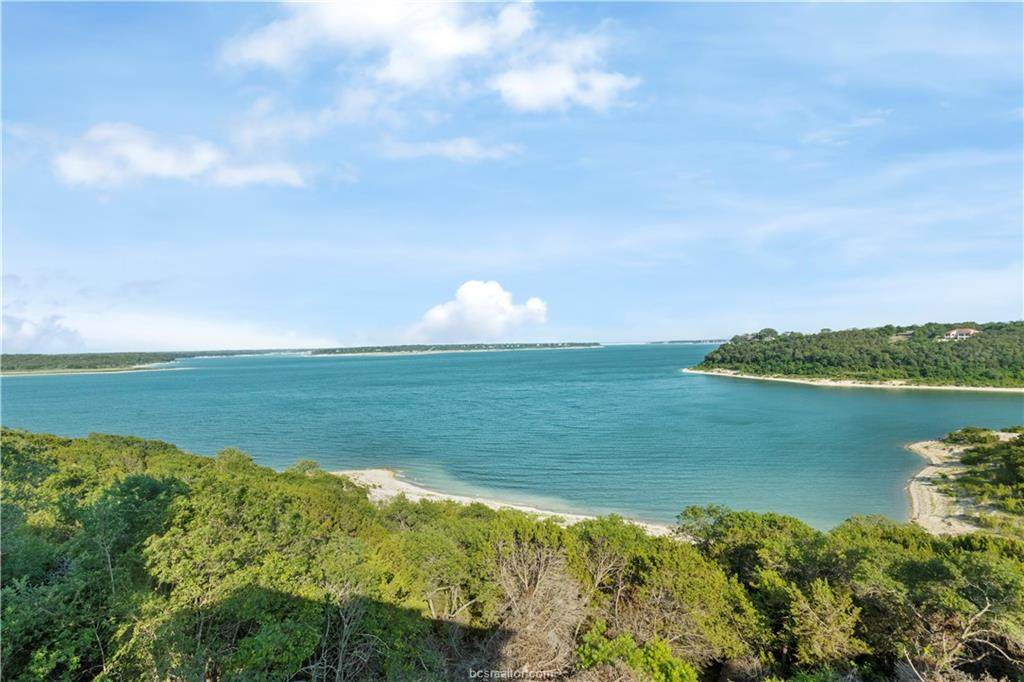 5627 Denmans Loop - Photo 1