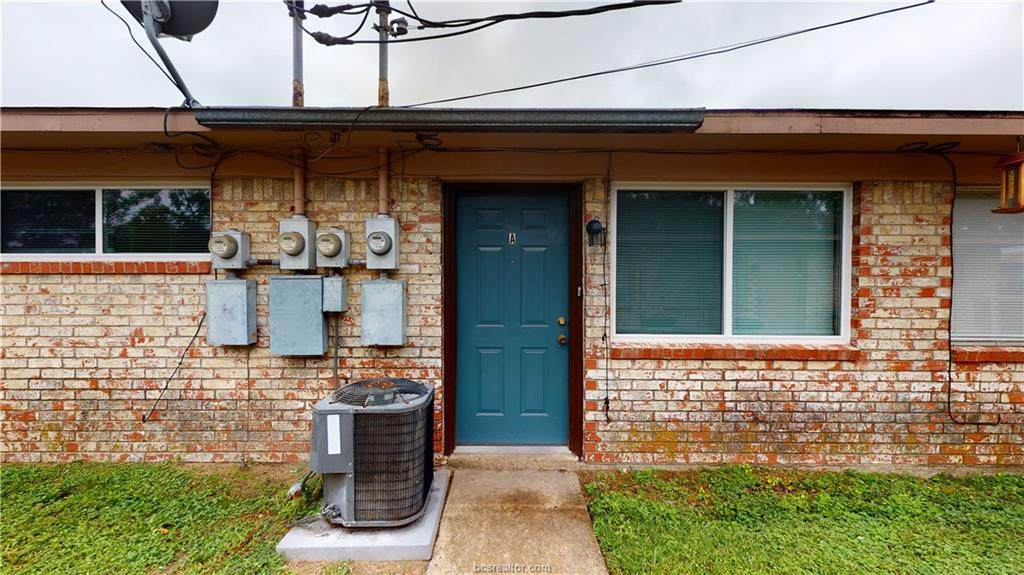 206 Lynn Drive - Photo 1