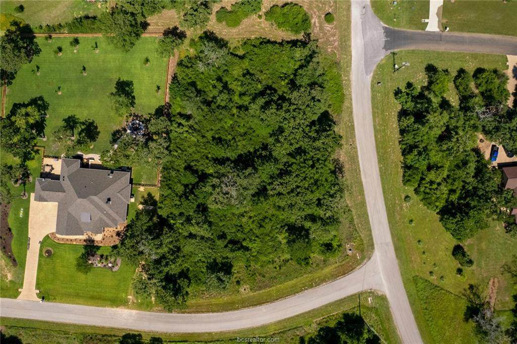 10020 Oxford Lane - Photo 1