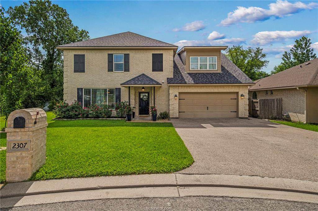 2307 Carisbrooke - Photo 1